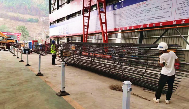 那興高速公路土建六分部戈龍2號大橋首棵樁基澆筑完成