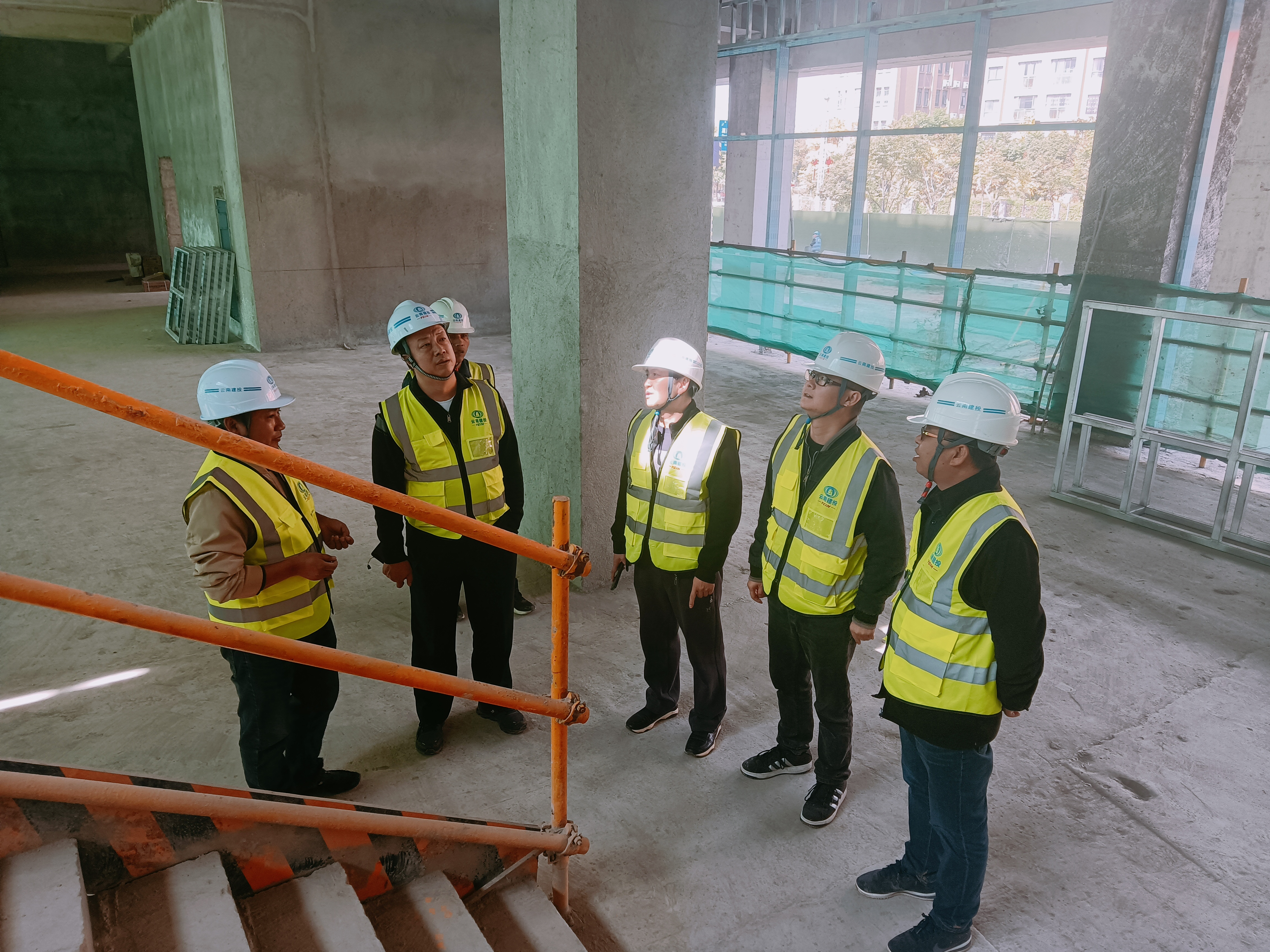 集團(tuán)驗(yàn)收組到南方電網(wǎng)項(xiàng)目進(jìn)行安全標(biāo)準(zhǔn)化工地驗(yàn)收