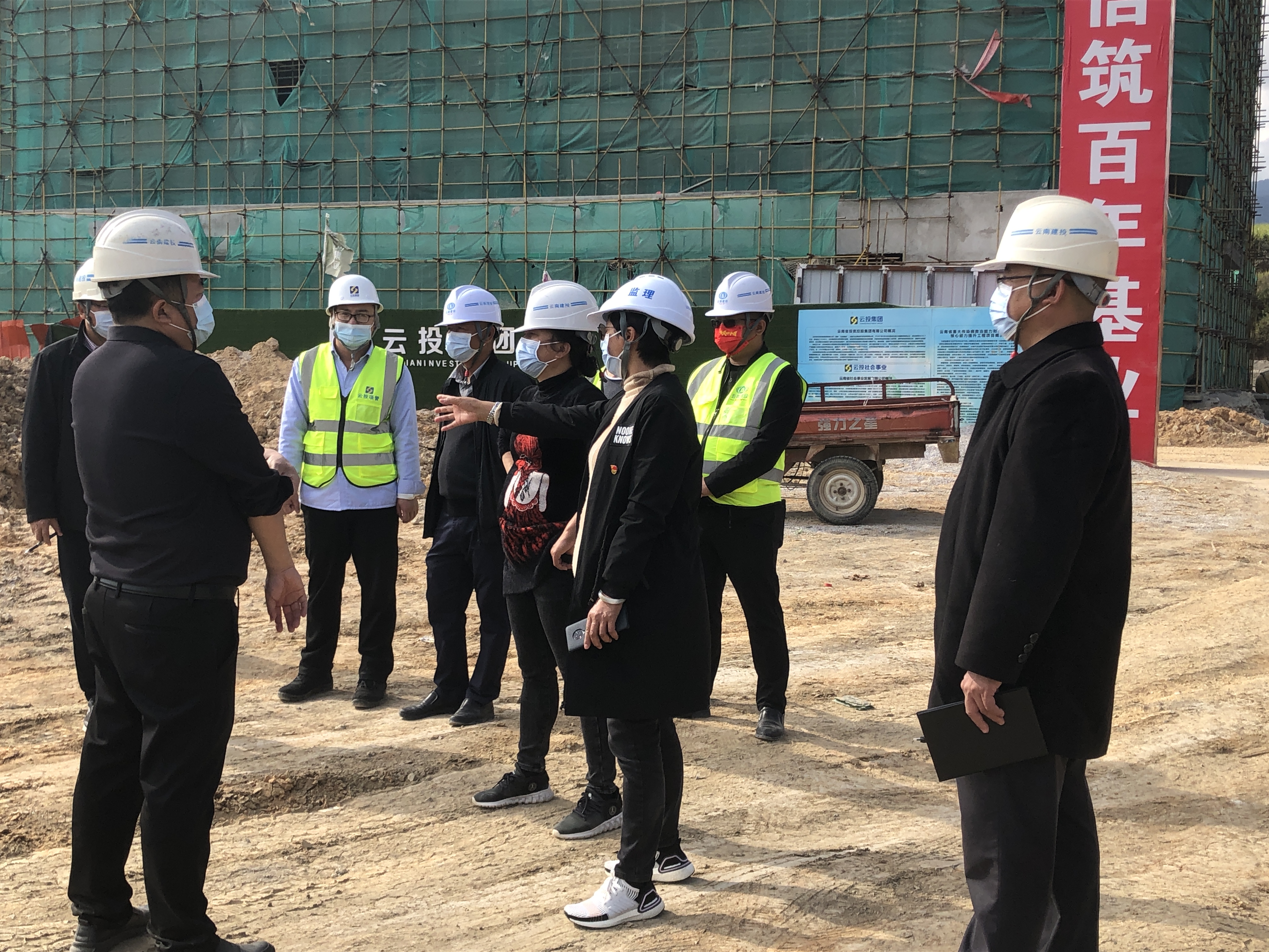 瑞麗市衛(wèi)健委視察組到瑞麗市傳染病醫(yī)院建設(shè)項(xiàng)目進(jìn)行調(diào)研