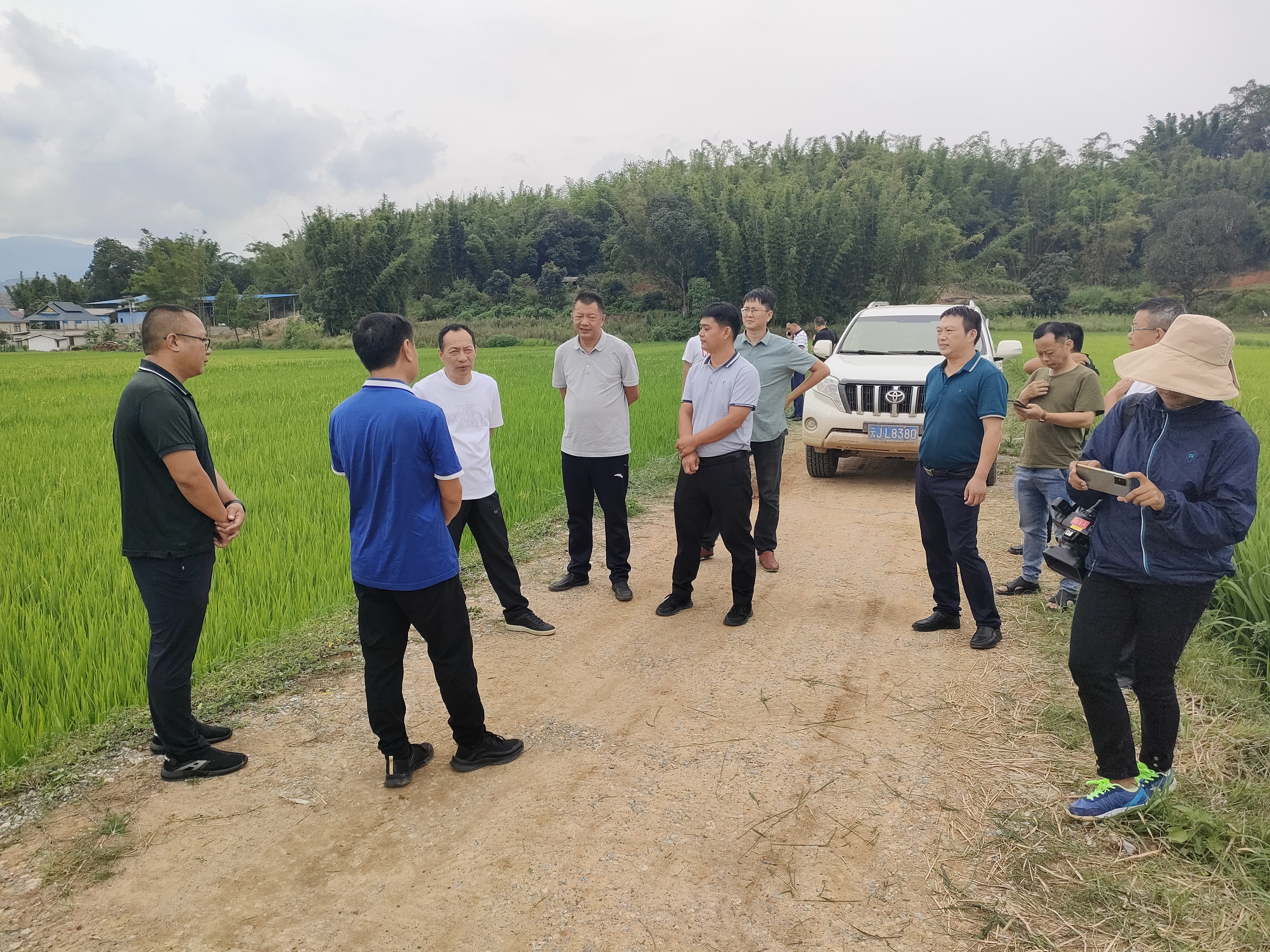 普洱市人大常委會主任楊衛(wèi)東到普洱市景谷縣永平鎮(zhèn)耕地占補平衡項目檢查督導