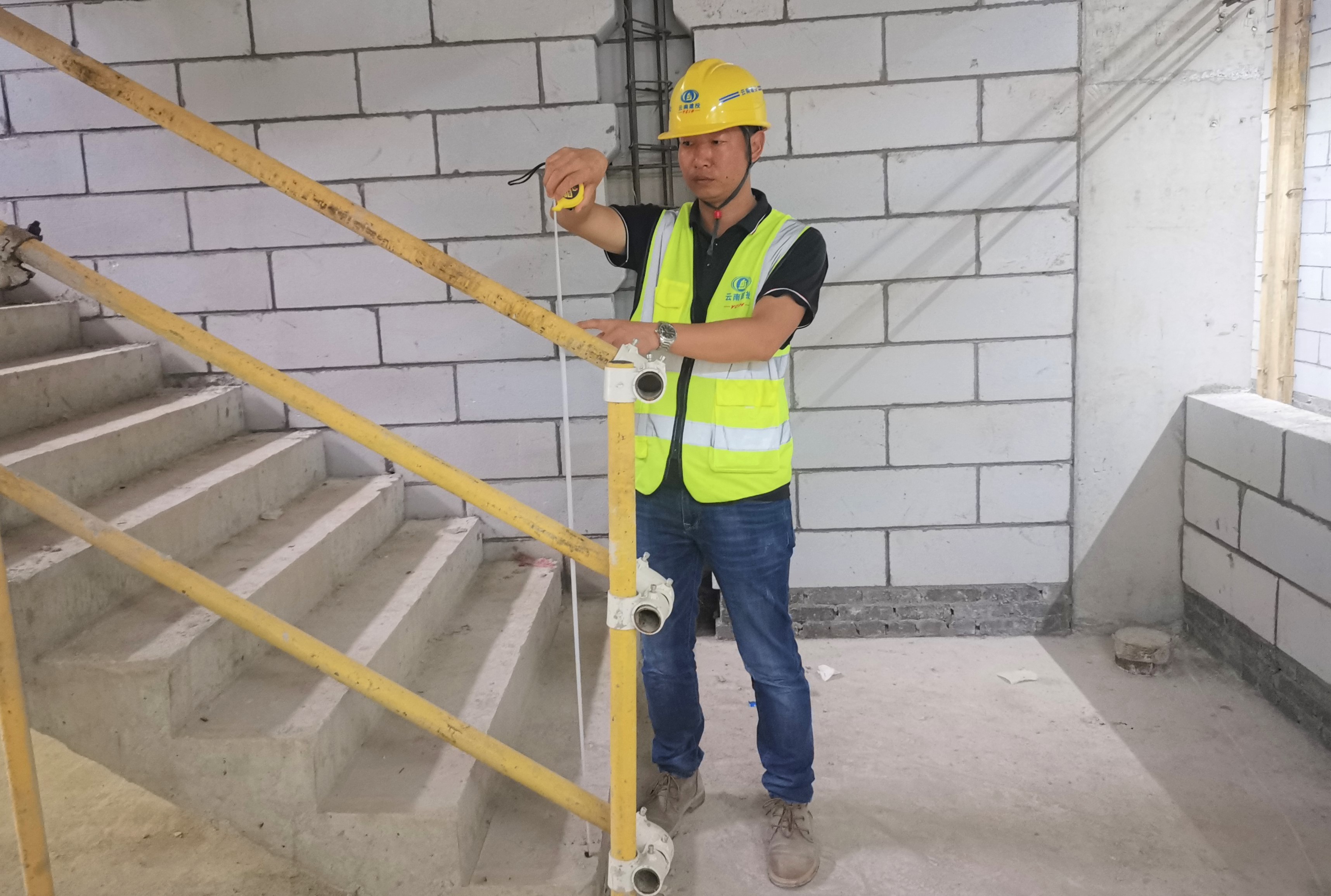 常念安全生產(chǎn)“責任經(jīng)” 做好安全管理“守門人”—記第十二直管項目部安全總監(jiān)蘇俊旭