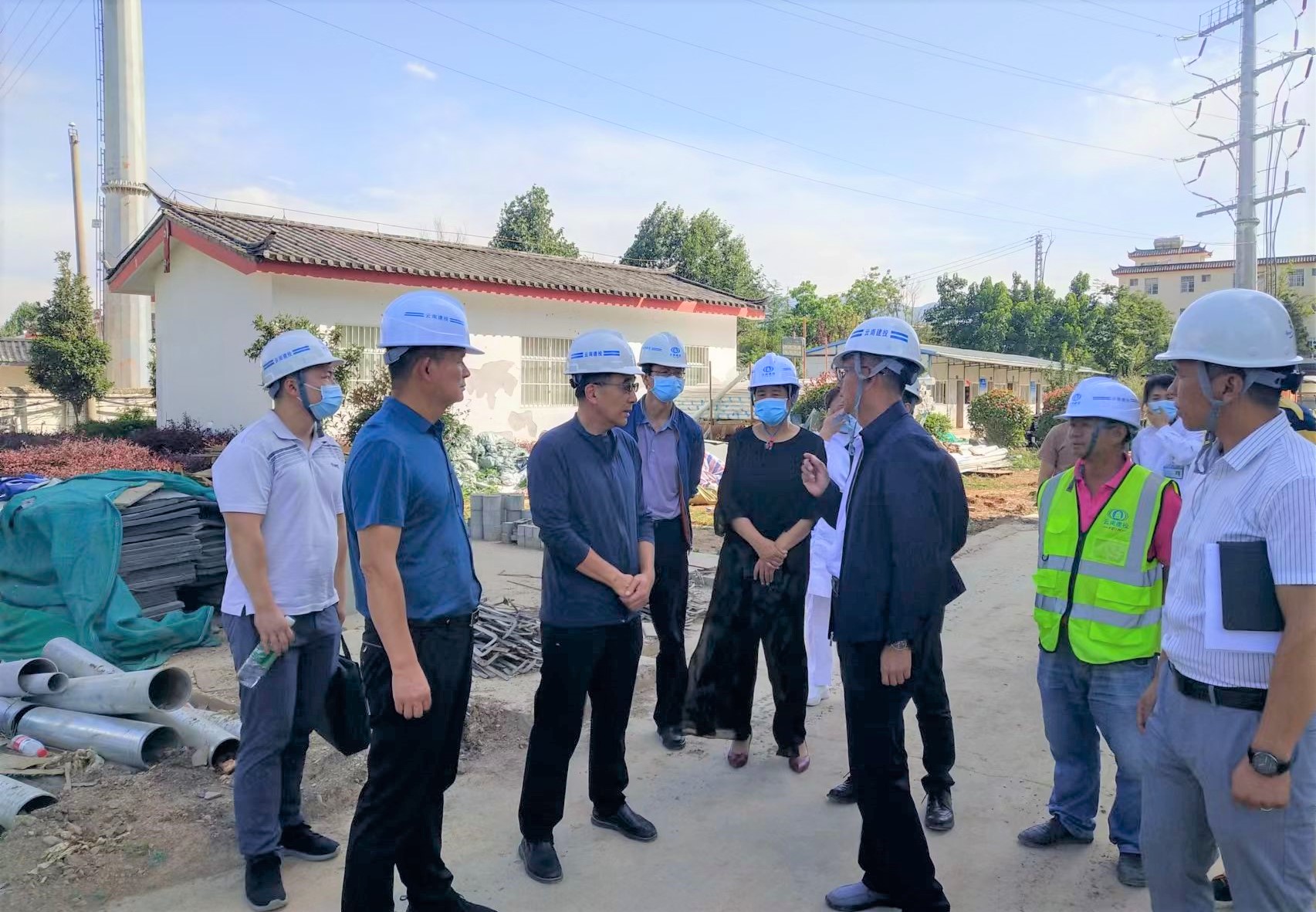 省衛(wèi)健委黨組書記許勇剛到麗江市傳染病醫(yī)院項(xiàng)目檢查指導(dǎo)