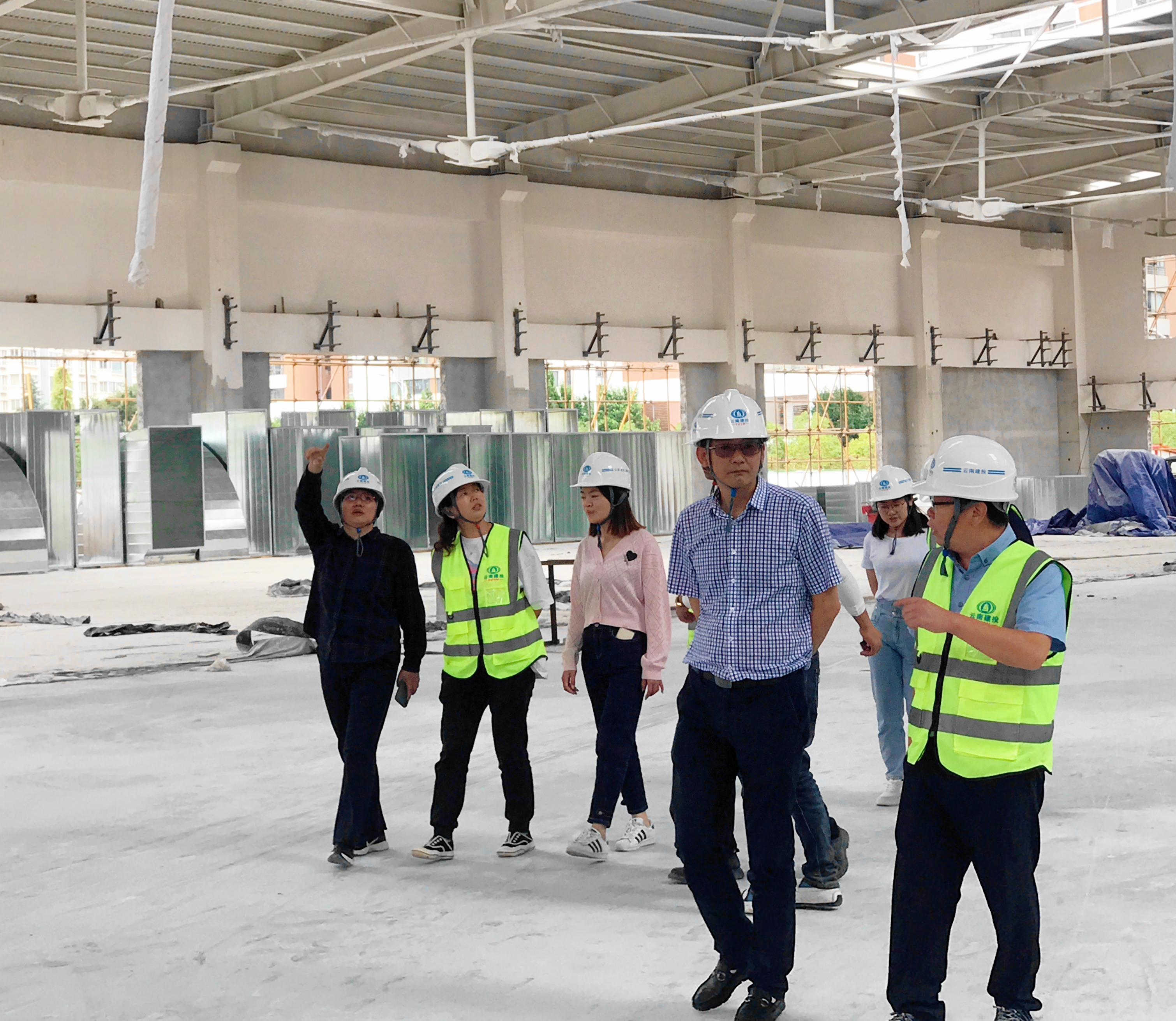 【項(xiàng)目動(dòng)態(tài)】劉懌到昆明卷煙工商物流一體化建設(shè)項(xiàng)目檢查指導(dǎo)