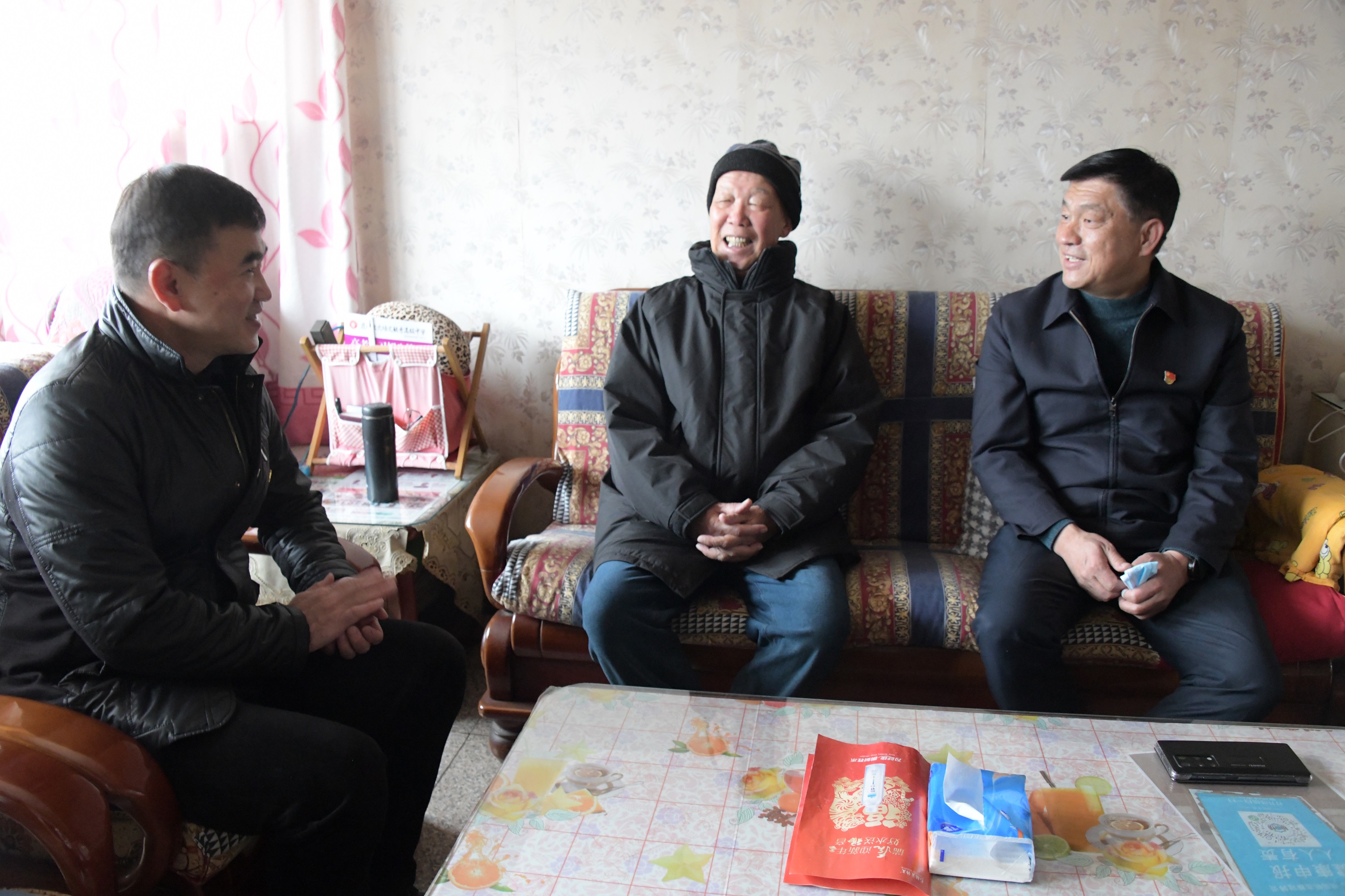 彭云一行走訪慰問公司老領(lǐng)導