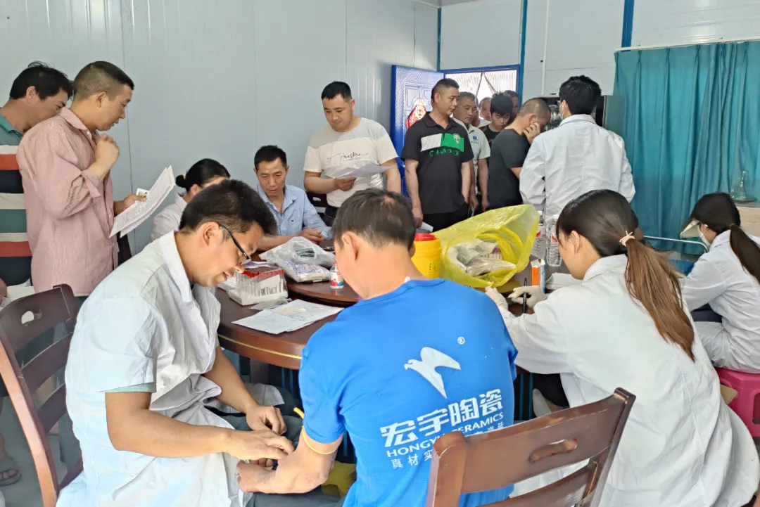 免費體檢進項目 真切關(guān)懷暖人心