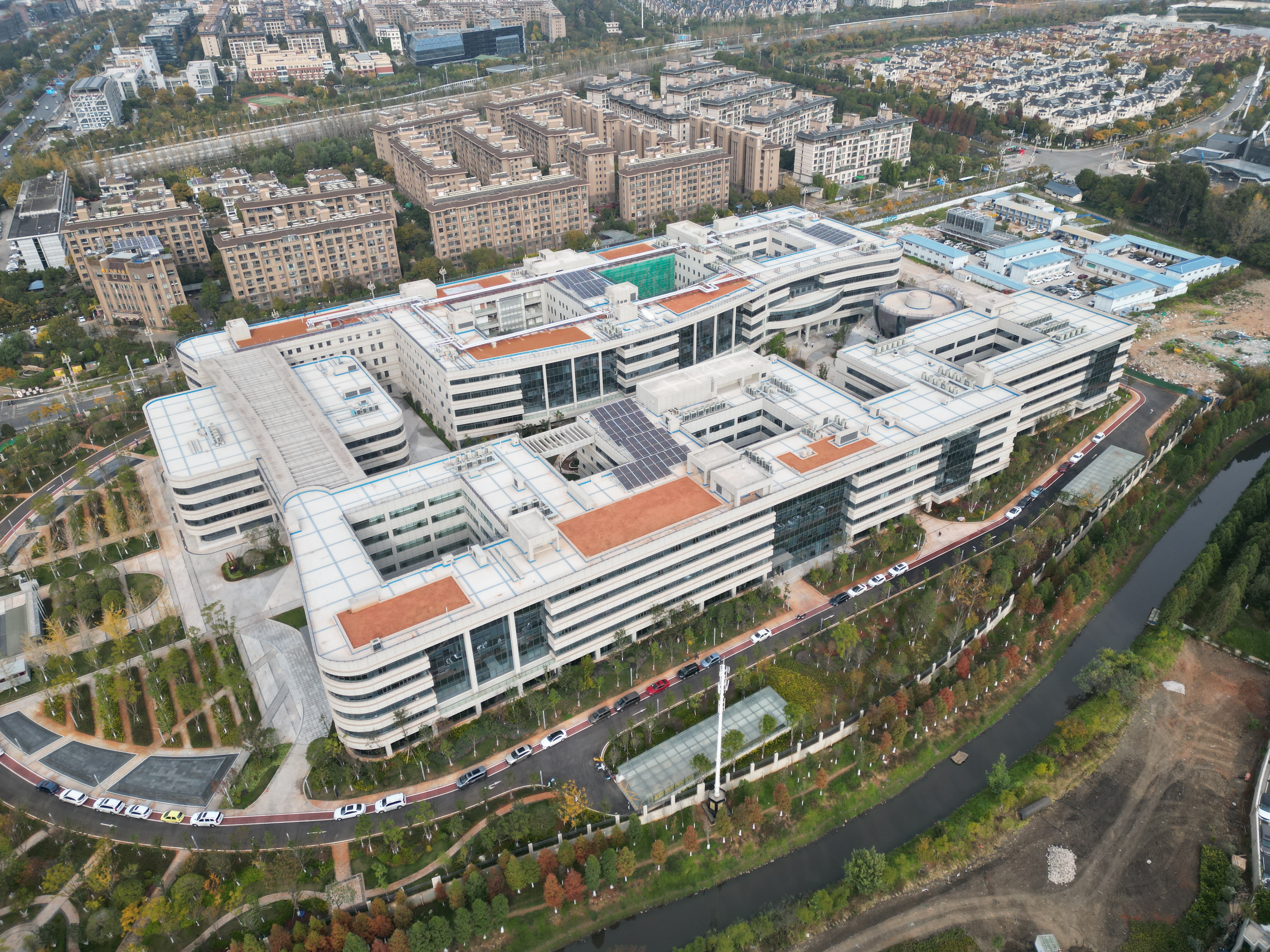 云南電網(wǎng)電力調(diào)度控制中心及信息技術(shù)業(yè)務(wù)用房