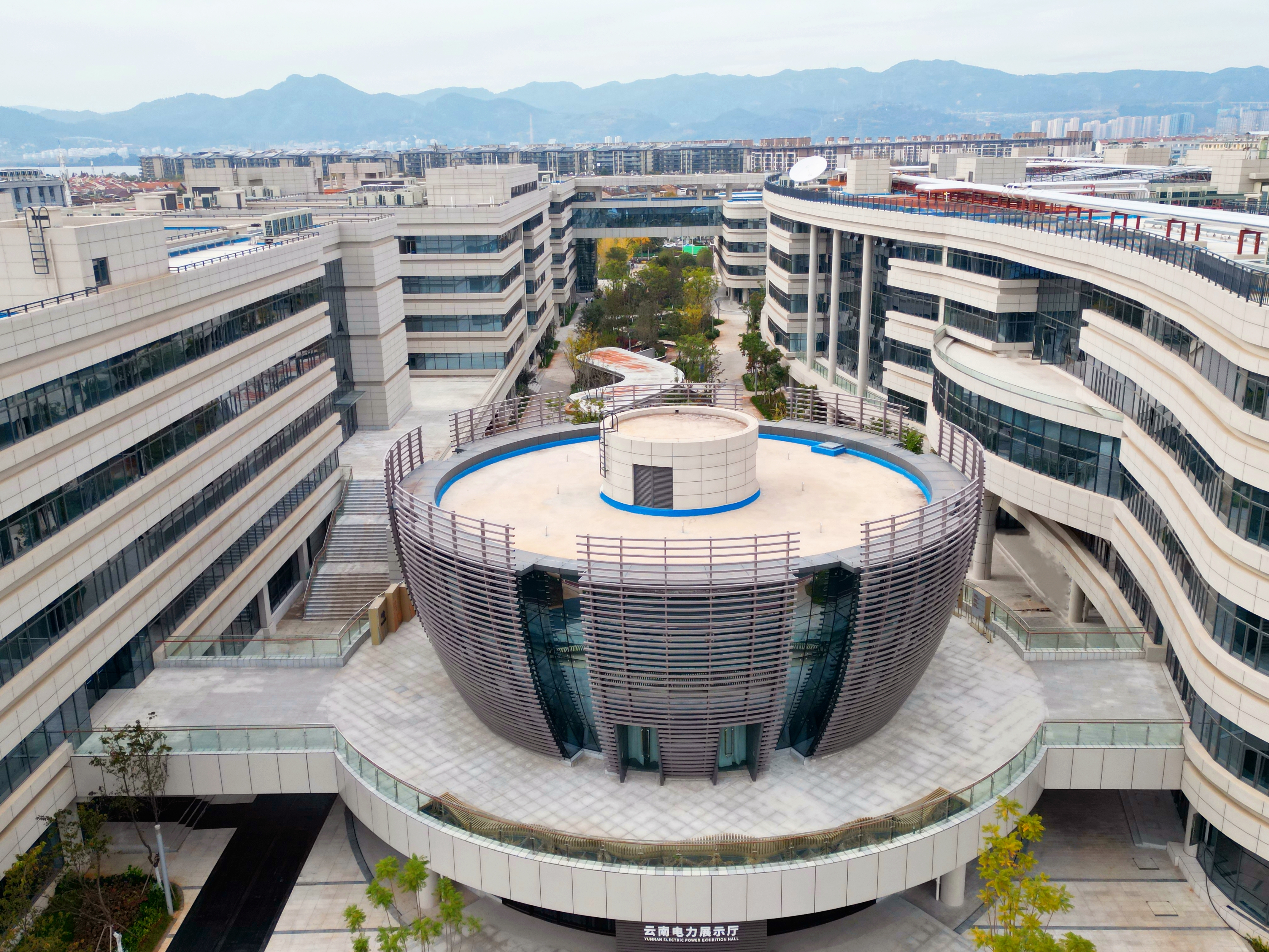 云南電網(wǎng)電力調(diào)度控制中心及信息技術(shù)業(yè)務(wù)用房.