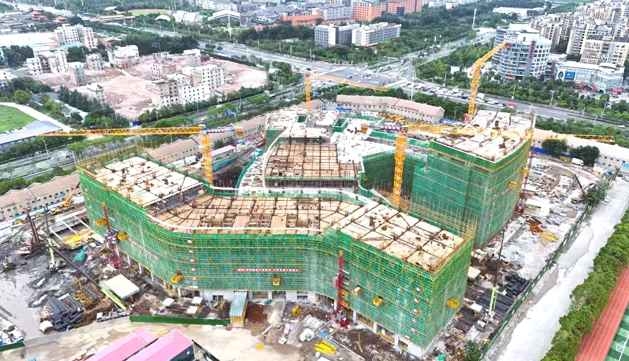 彭云到云南省婦幼保健院新院建設(shè)項目檢查指導(dǎo)