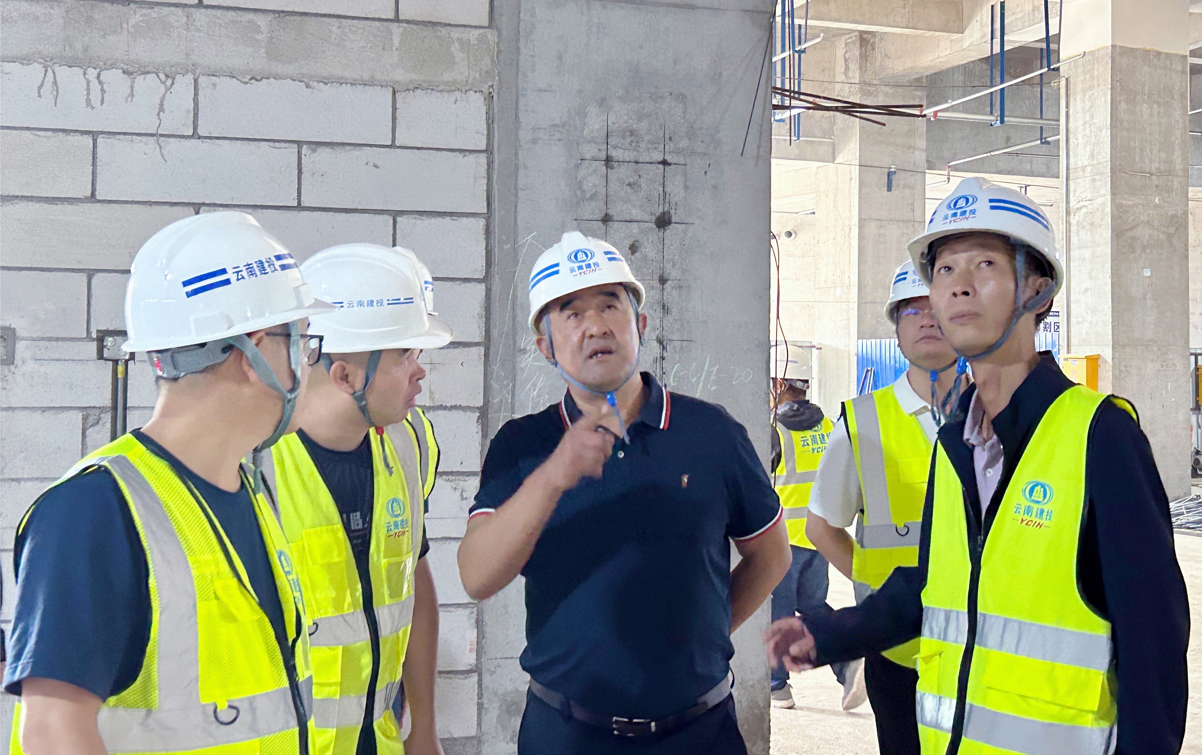 省住建廳一級(jí)調(diào)研員劉玉林到云南省婦幼保健院新院建設(shè)項(xiàng)目調(diào)研