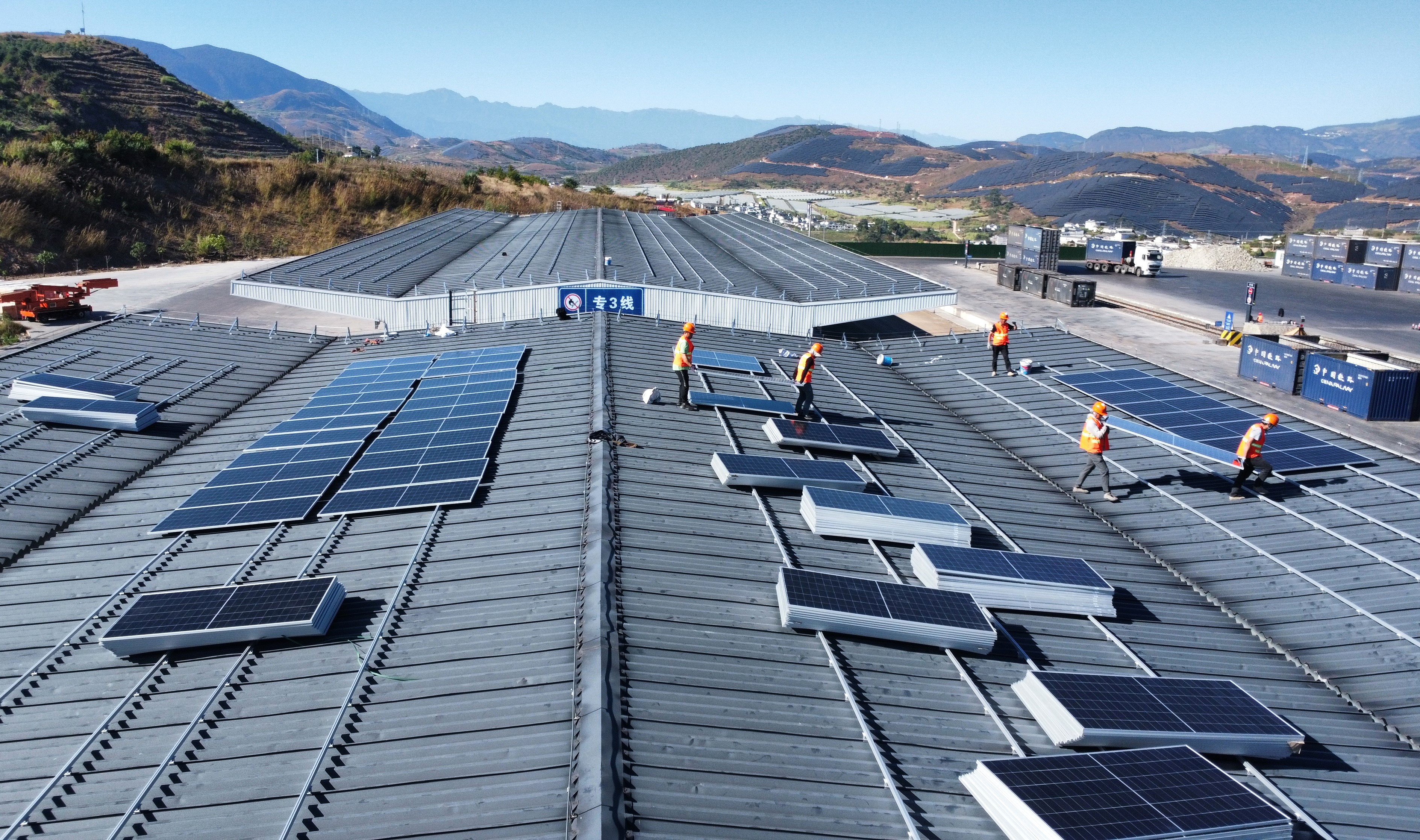 定格2024每一幀熱愛(ài) 奔赴2025下一場(chǎng)山海