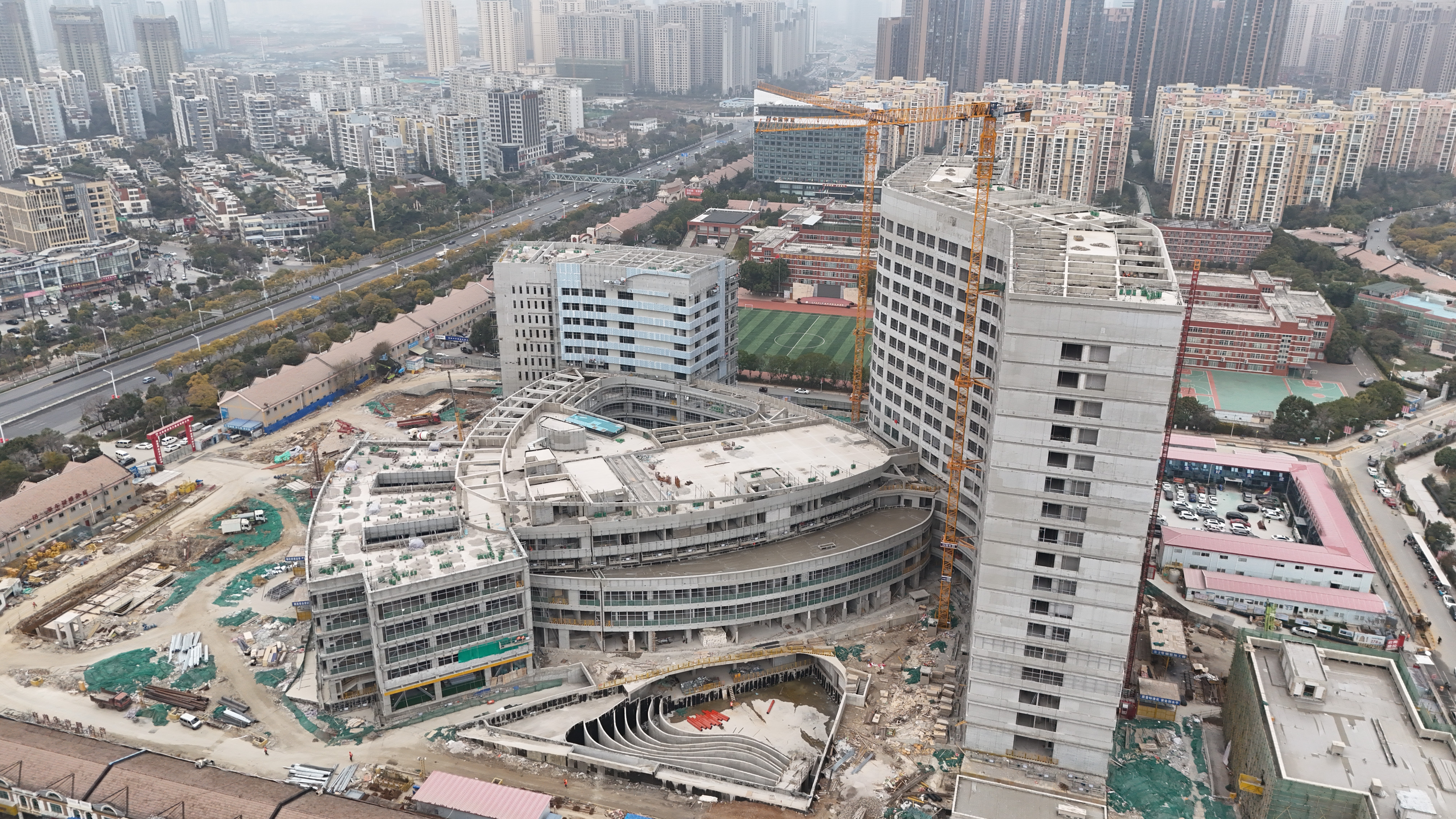 云南省婦幼保健院項目順利通過地基與基礎(chǔ)分部驗收