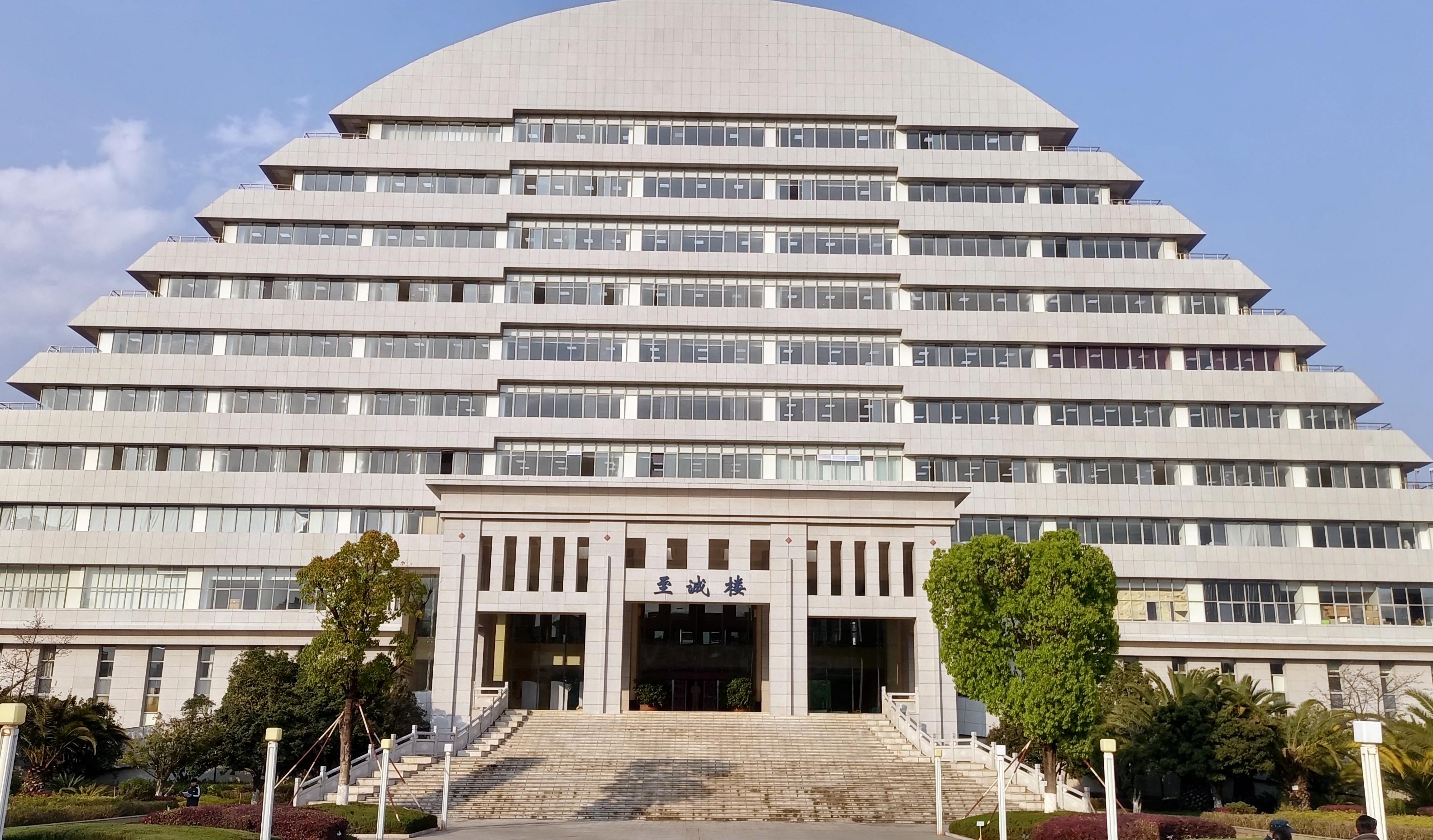 初驗通過！云南農(nóng)大至誠樓舊貌換新顏