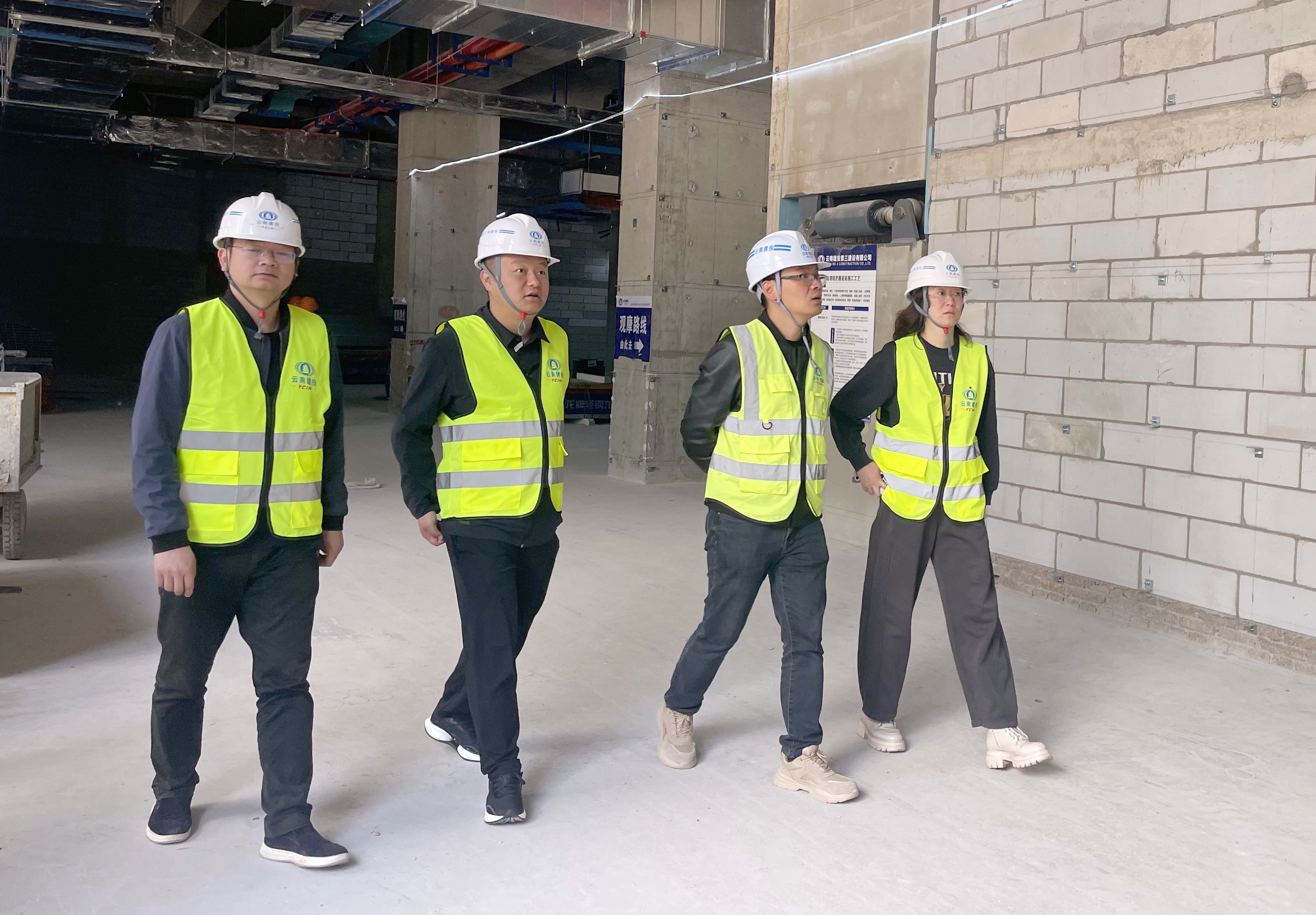 公司領(lǐng)導(dǎo)到云南省婦幼保健院新院建設(shè)項目檢查指導(dǎo)