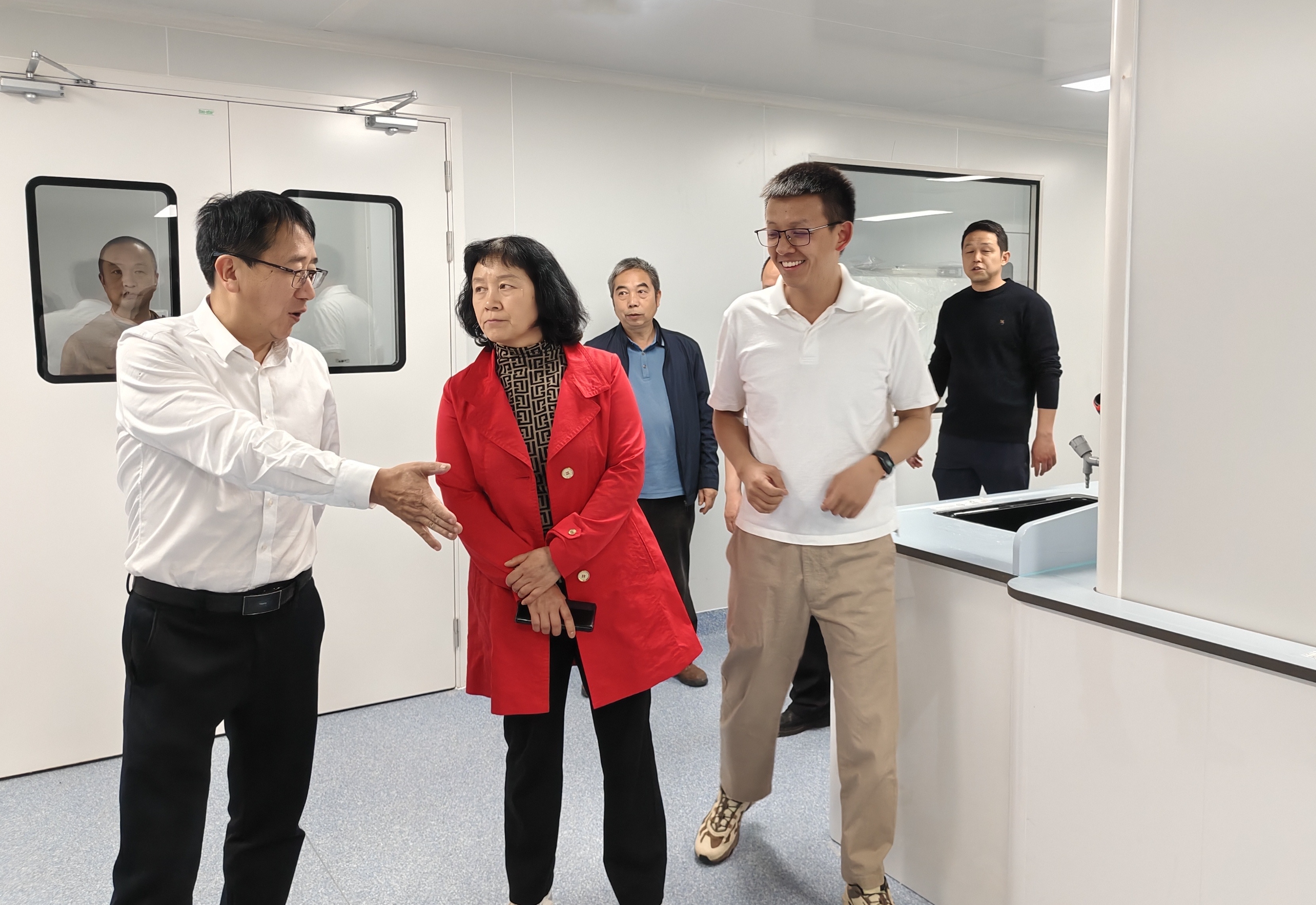 云南農(nóng)業(yè)大學(xué)書記黎素梅一行到公司在建項目調(diào)研