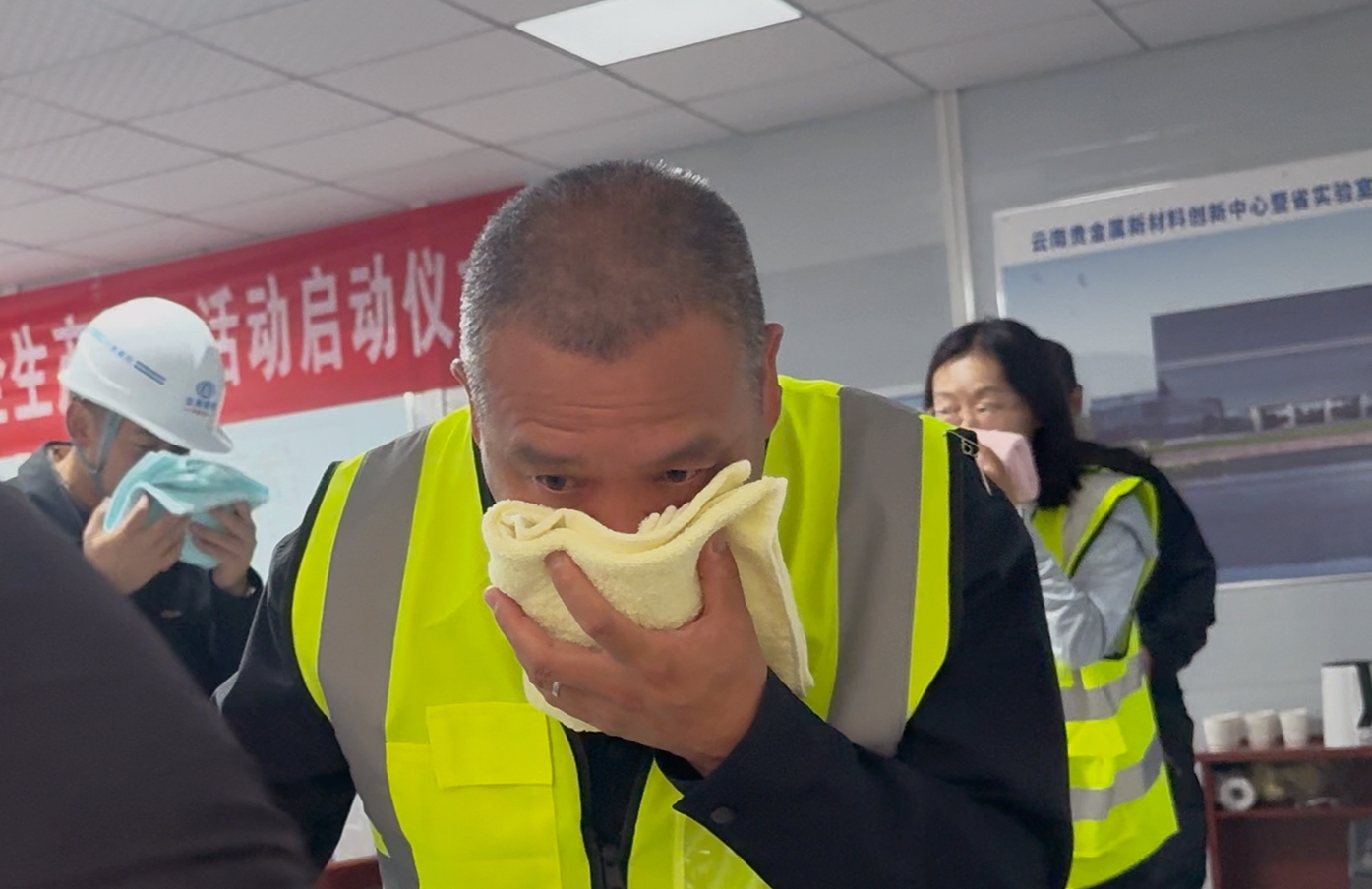 人人講安全 個(gè)個(gè)會(huì)應(yīng)急丨公司各單位以多種形式組織開(kāi)展“安全生產(chǎn)月”活動(dòng)（二）