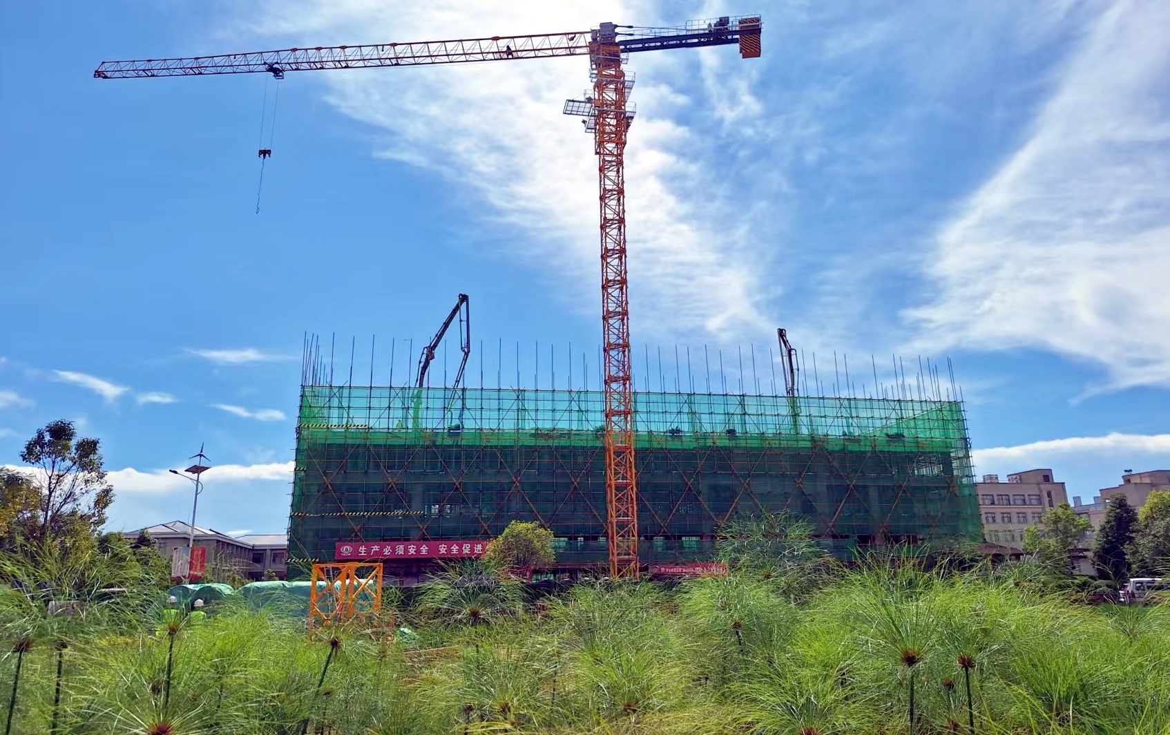 公司領(lǐng)導(dǎo)到項(xiàng)目一線調(diào)研指導(dǎo)