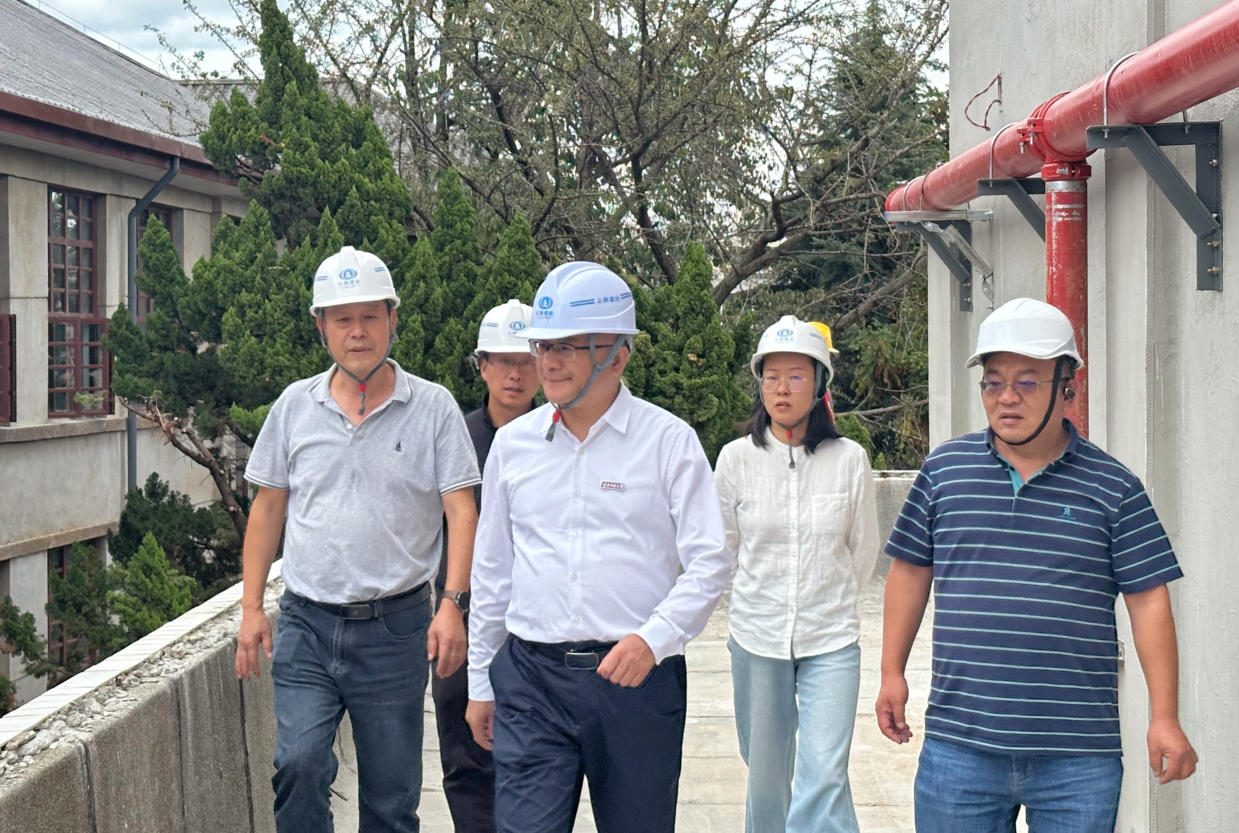 云南師范大學(xué)黨委書記張祖武調(diào)研云南師范大學(xué)西南聯(lián)大校區(qū)歷史建筑修繕項目