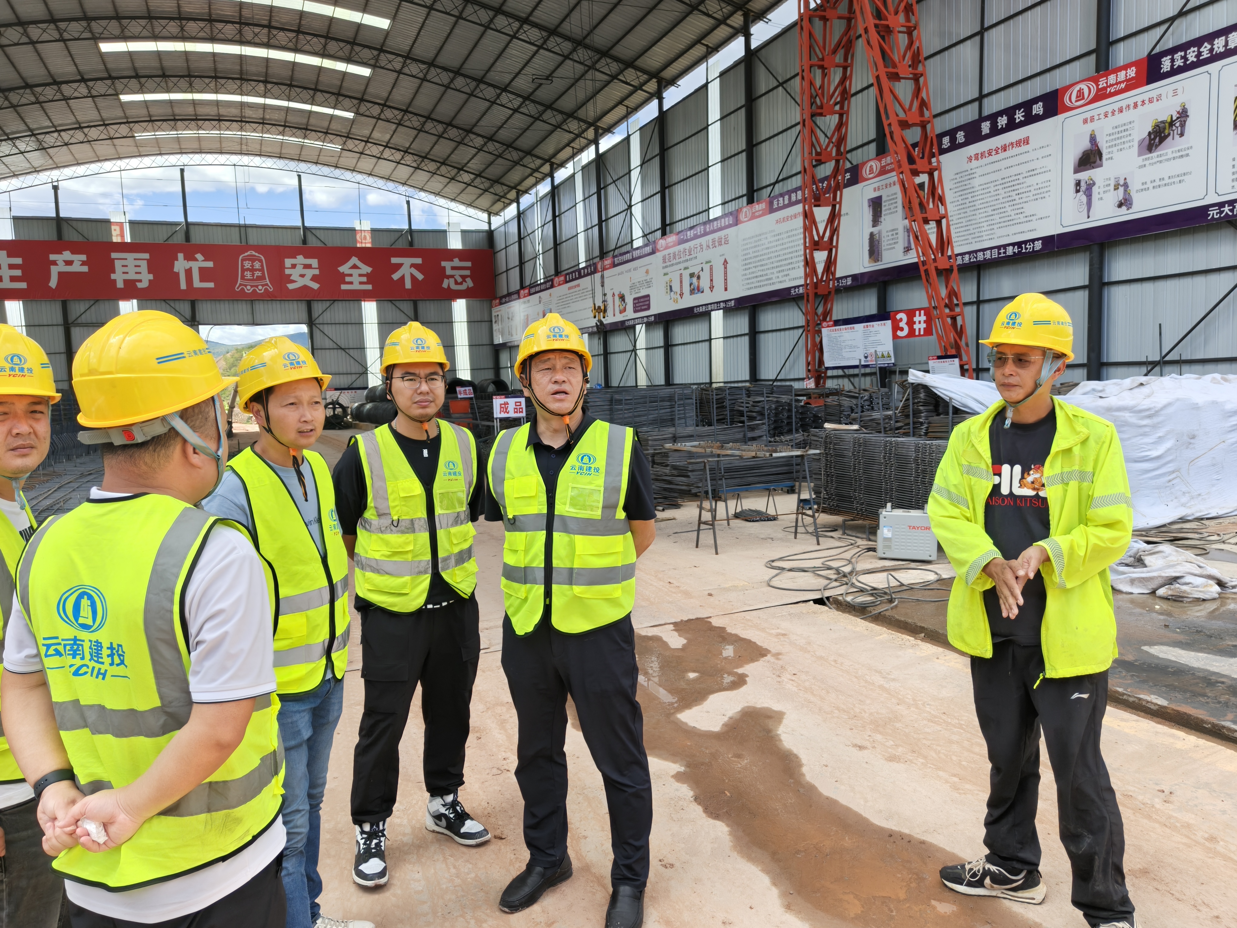 “雙節(jié)”不停工！公司領(lǐng)導(dǎo)假期帶班檢查在建項目（二）