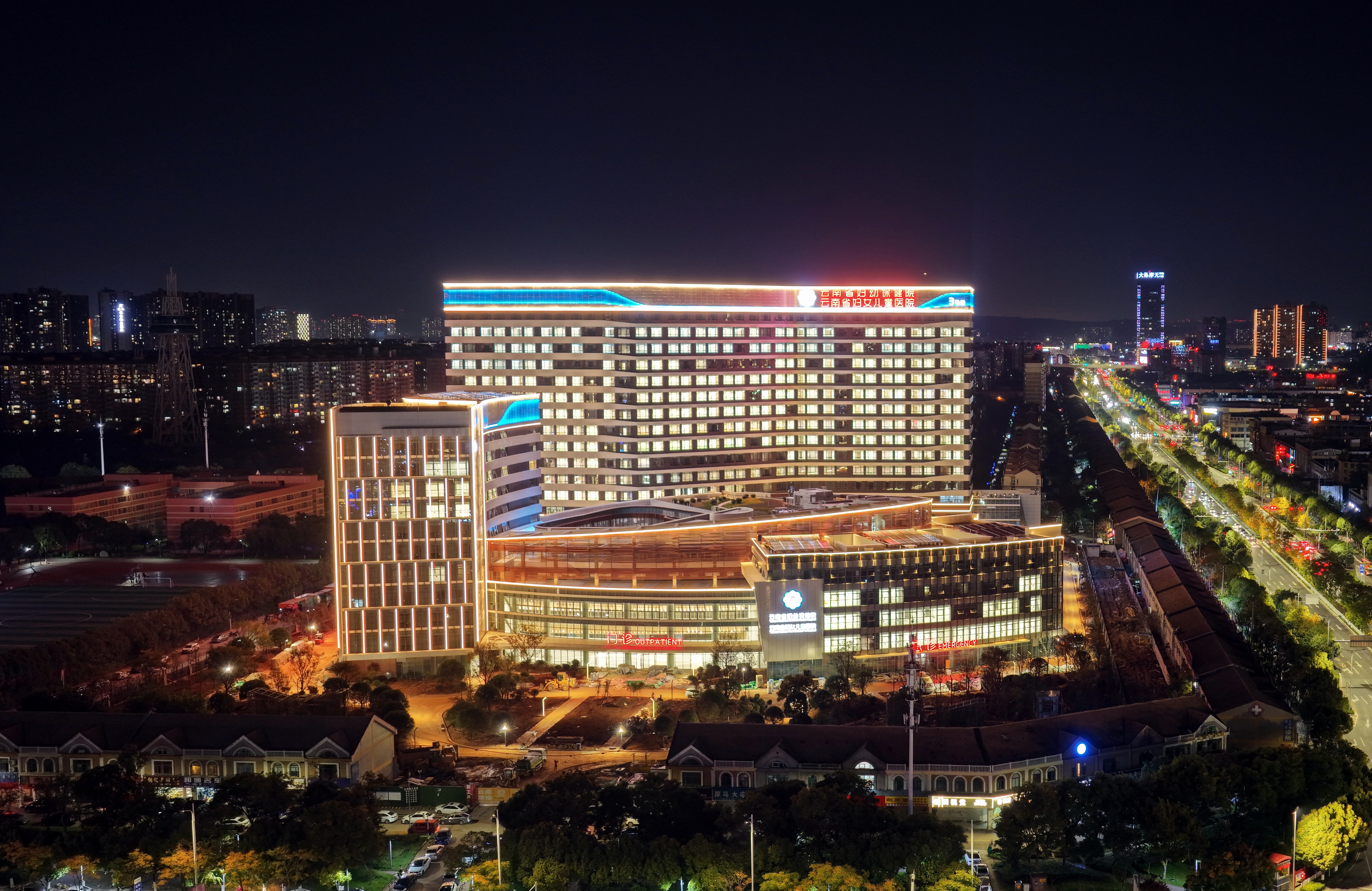 點(diǎn)亮健康新地標(biāo)！云南省婦幼保健院新院建設(shè)項(xiàng)目順利亮燈